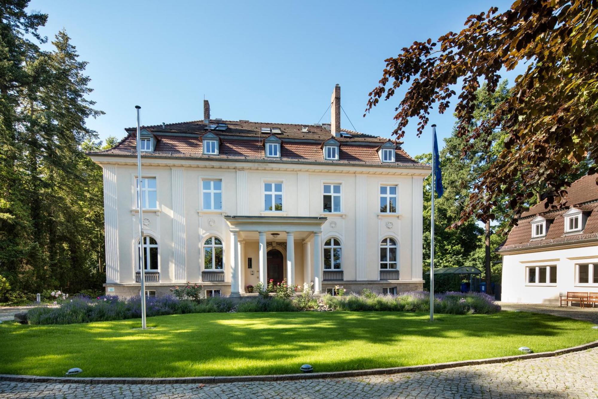 Europaeische Akademie Berlin Hotell Exteriör bild