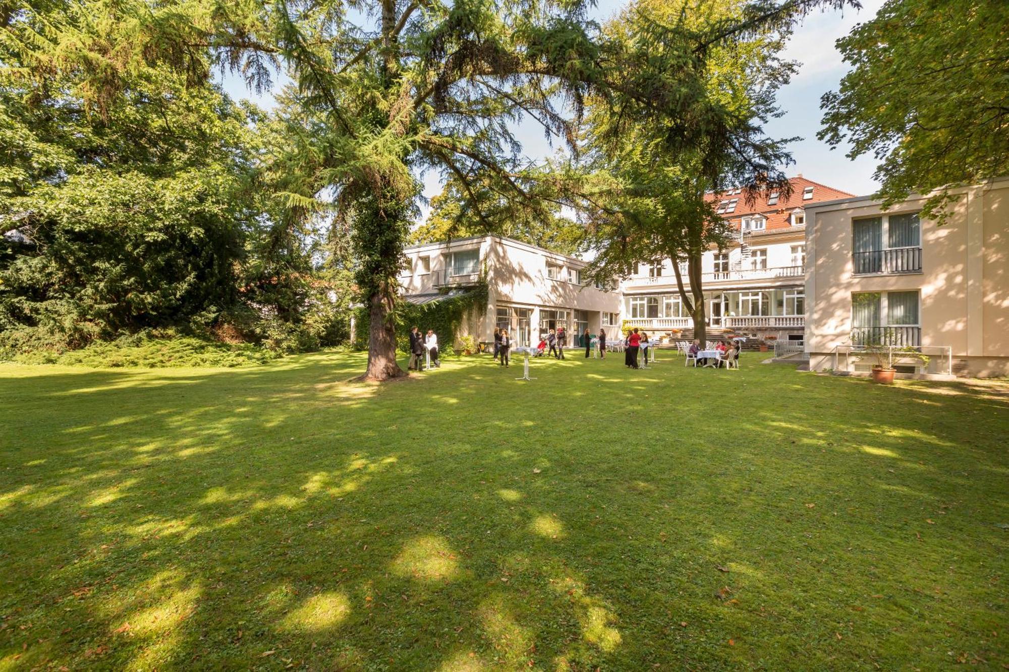 Europaeische Akademie Berlin Hotell Exteriör bild