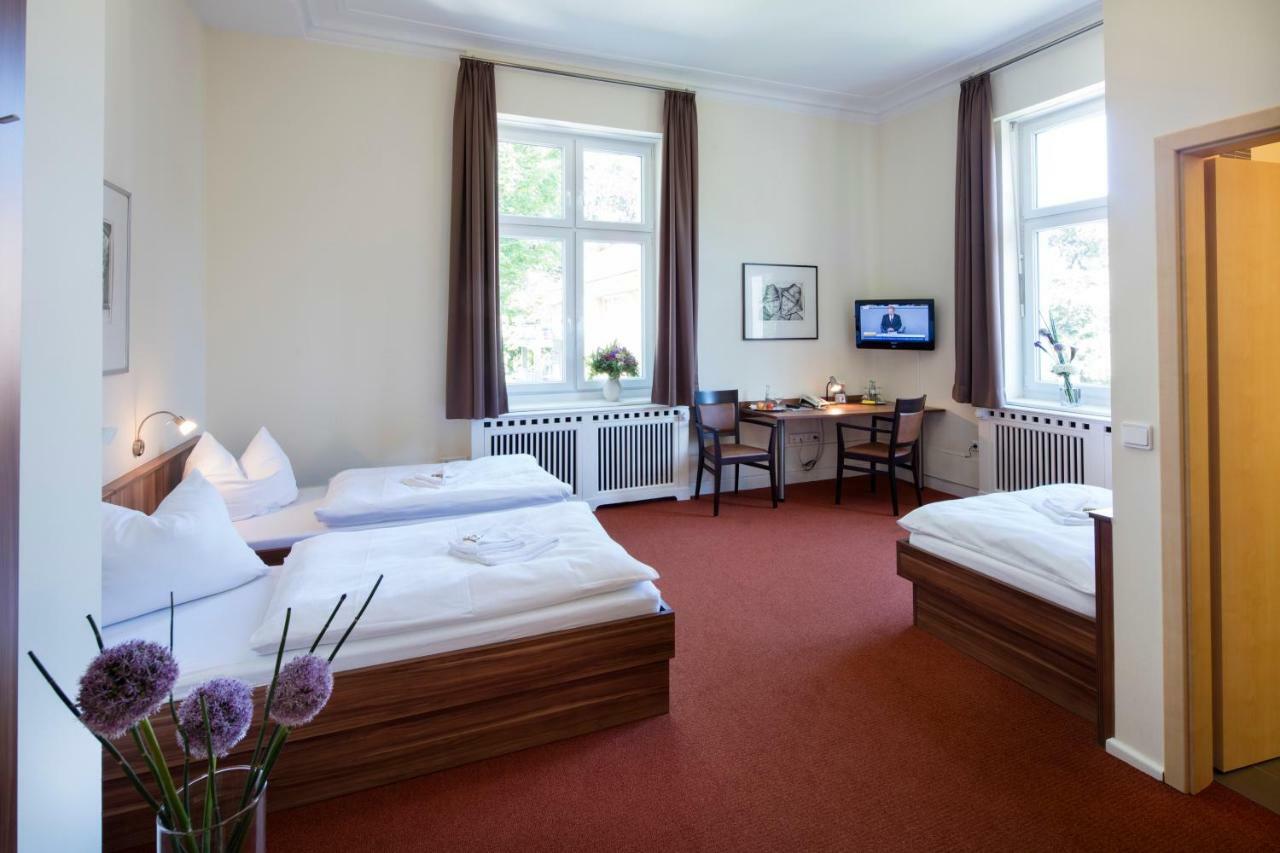 Europaeische Akademie Berlin Hotell Exteriör bild