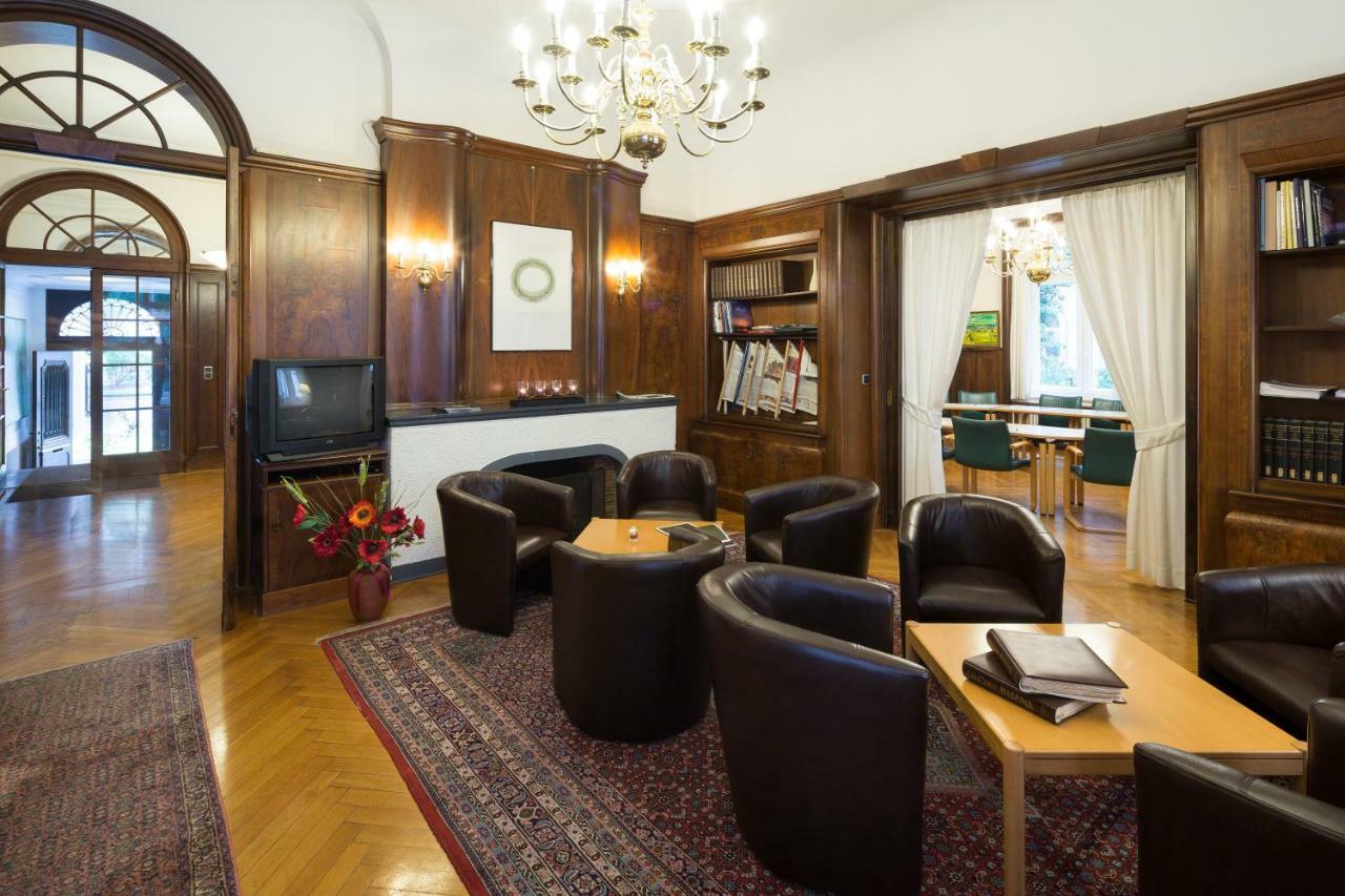 Europaeische Akademie Berlin Hotell Exteriör bild